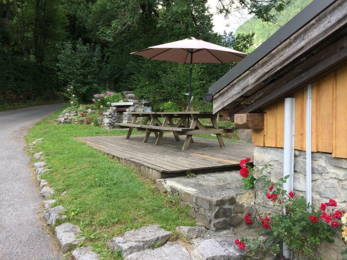 Gite Des Moulins Samoëns Buitenkant foto